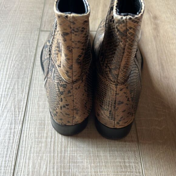 Free People Luna Python Snakeskin Ankle Chelsea Boot EU 39.5 US 9 - Picture 4 of 7